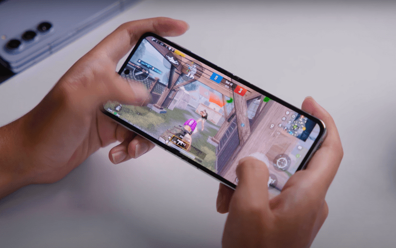 Samsung Galaxy Z Flip 5 Full Review-gaming